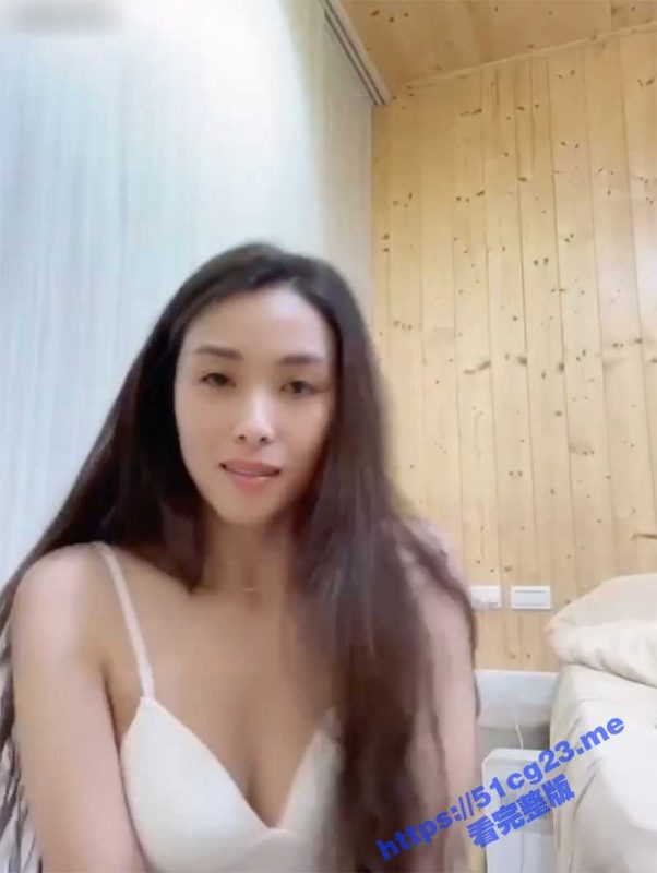 台湾 高气质教师下海做网黄 为了钱接受金主调教 气质教师也有反差的一面-51吃瓜网