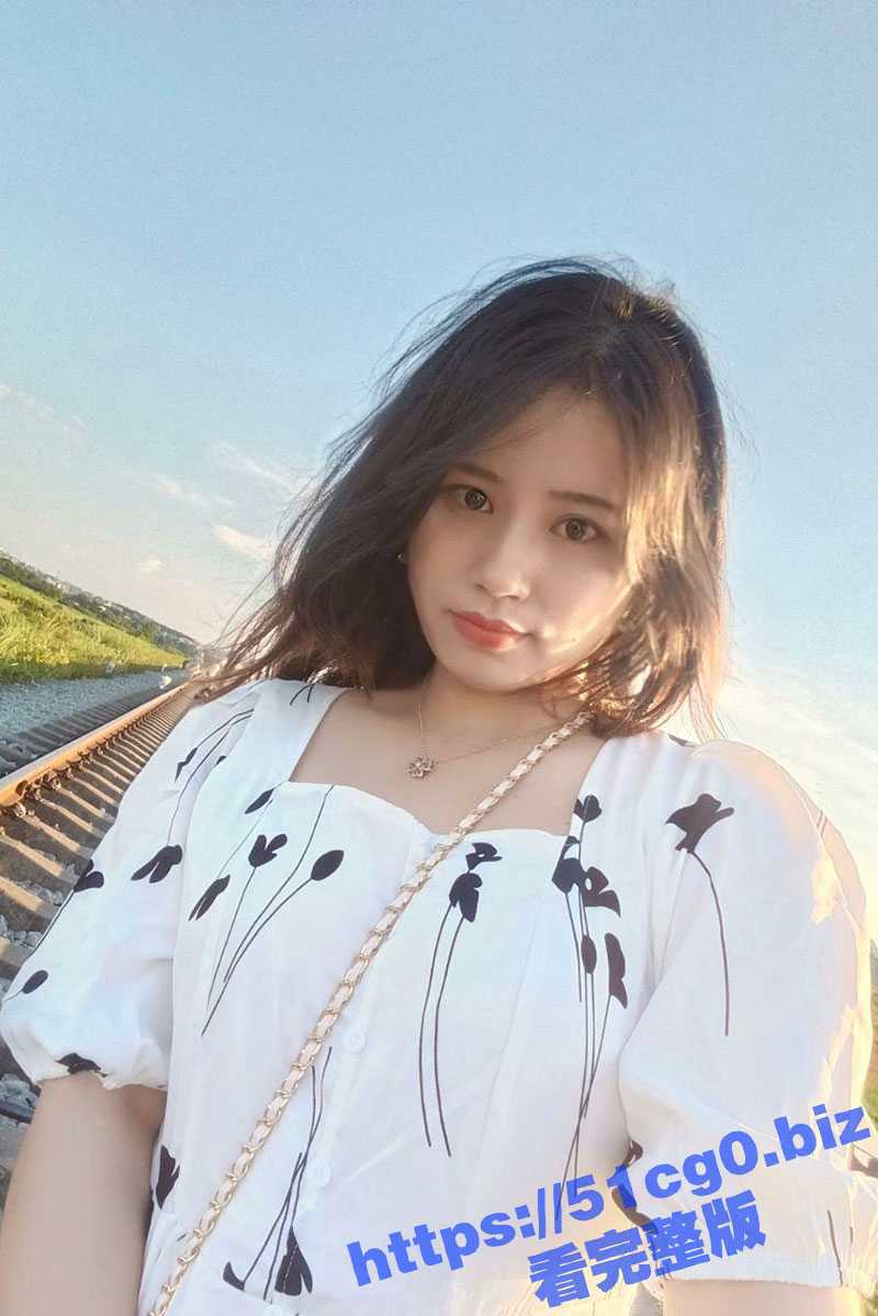 山东济南 反差母狗幼师 陆世婷 被炮友在阳台后入!喜欢刺激!她希望能被楼下行人看见! - 51吃瓜网-51吃瓜网