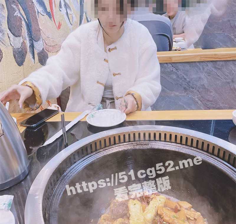 兄妹乱伦大神妹妹的第一次给了我 找到一个可以吊顶的酒店 把大肚子妹妹吊起来很很操 没插几下就喷水了 - 51吃瓜网-51吃瓜网