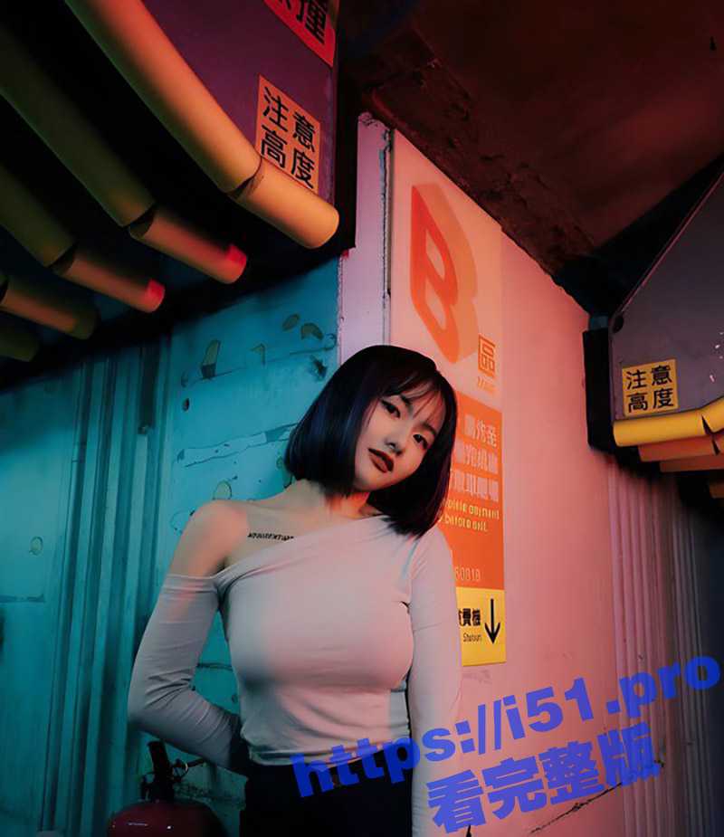 台湾机车博主网红 多人运动性爱视频流出 3P已经觉得够骚了 还搞4P忙的过来吗 - 51吃瓜网-51吃瓜网