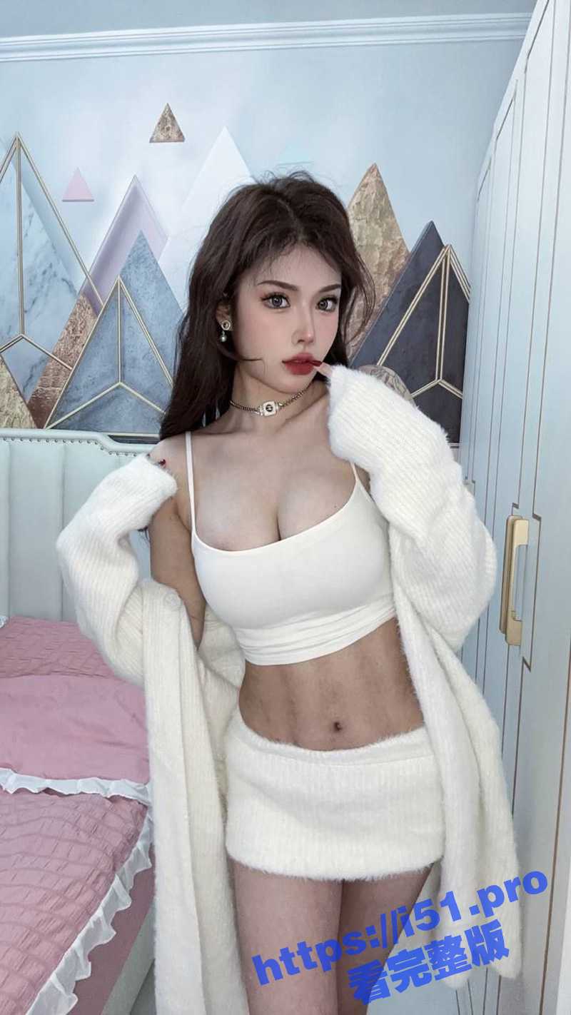 土豪瓜友投稿自己3W一月包养的四川瑜伽老师 邓思莹 肥臀大屁股还有人鱼线 操起来真爽！ - 51吃瓜网-51吃瓜网