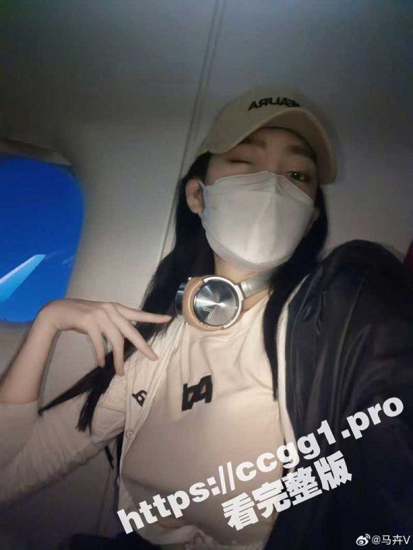 马卉老师养生小课堂 一本正经揉胸展示自己的两颗小葡萄 严重怀疑是主人的任务-51吃瓜网