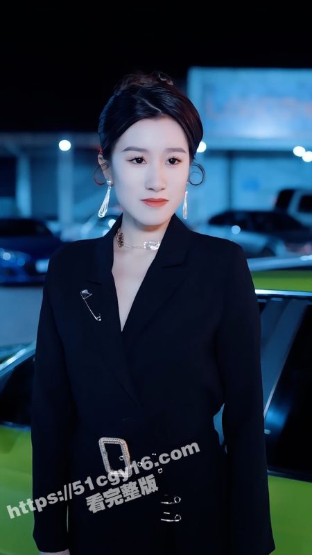 每日短剧《帝君》昆仑帝君秦牧路见不平 出手相救叶家二小姐叶倾城 由此引出一段美妙情缘！-51吃瓜网