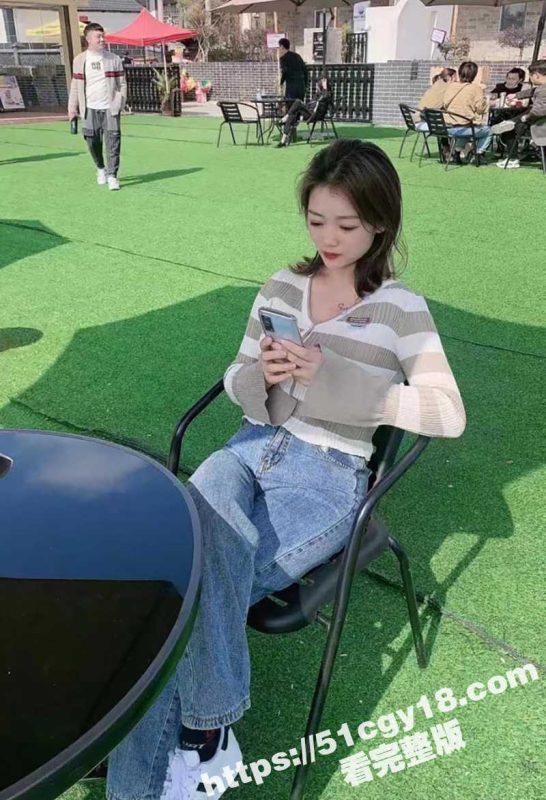 推特恋足大佬约炮超美女神 有逼不操只玩足交！玉足挑逗肉棒 踩踏呻吟不断 恋足控福音！-51吃瓜网