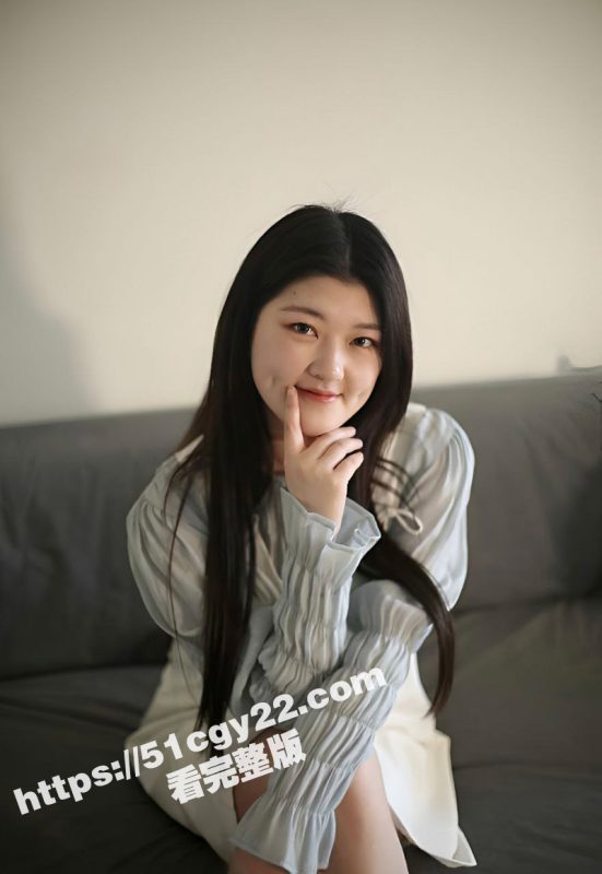 清纯大学生约拍 摄影师难挡诱惑 上下齐手让现场气氛瞬间升温！-51吃瓜网