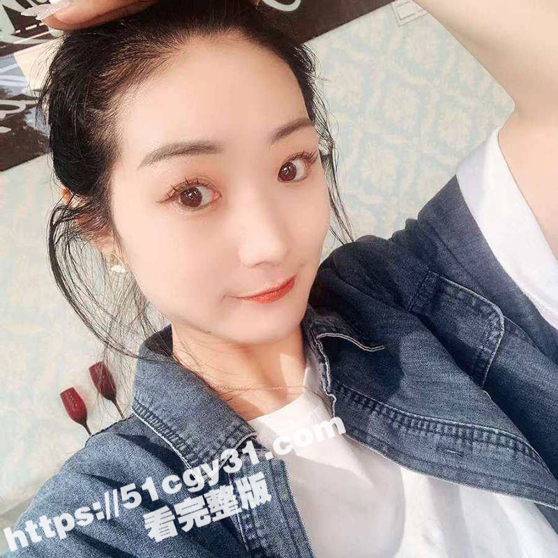 四川A4腰极品巨乳尤物 与网友约炮视频曝光 激情车震狂抽翘臀 哭声夹带着呻吟 骚到骨子里了！-51吃瓜网