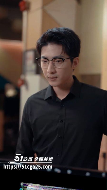 擦边短剧《我是网管也是超级大神》计算机大神被开除还戴绿帽 一气之下跑到网吧开启传奇人生！-51吃瓜网