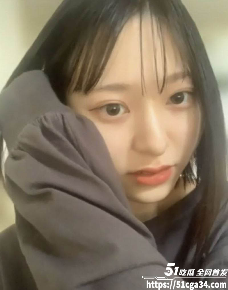 日本清纯系少女 zoom 裸聊45分钟首发！白皙肌肤勾勒娇小身材 手指自慰刺激感爆棚！ - 51吃瓜网-51吃瓜网