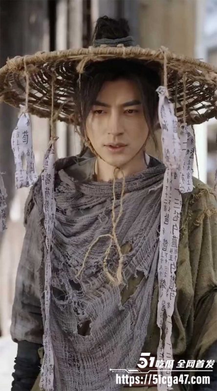 每日短剧《一曲剑魂破九州》铸琴大师安大携剑隐匿江湖 为驱倭定乱长公主柳韵请他出山 一路斩奸除恶 谱写传奇！-51吃瓜网