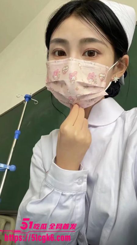 上海某知名医院护士 谢晓红 同时勾引两个医生恋爱 被发现后理直气壮说两个人都喜欢!-51吃瓜网