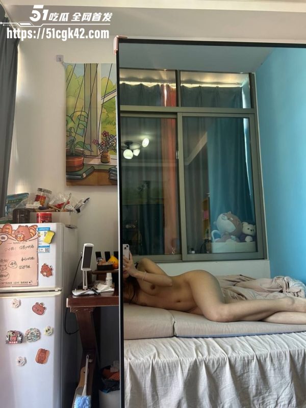 广州母狗 王萌 与异地男友视频裸聊曝光 私下做爱被男友大屌狂怼 呻吟骚浪诱人!-51吃瓜网