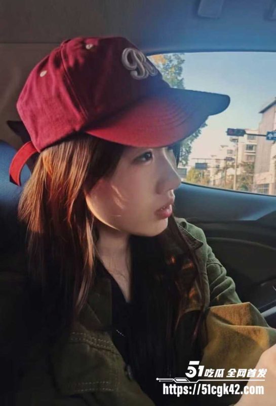 超可爱学生妹不雅视频流出 身材高挑美乳诱人 跟男友宿舍做爱玩骑乘 穿婚纱约炮被猛干！-51吃瓜网