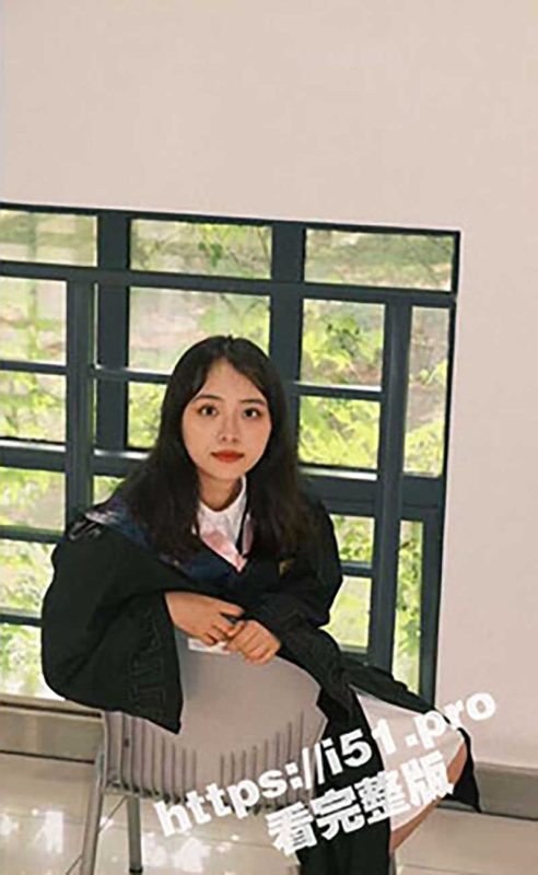 公司聚餐灌醉新来的女实习生 蒙上双眼扒光衣服无套插她微毛小嫩逼 想成为公司转正员工 这一关是必不可少的-51吃瓜网