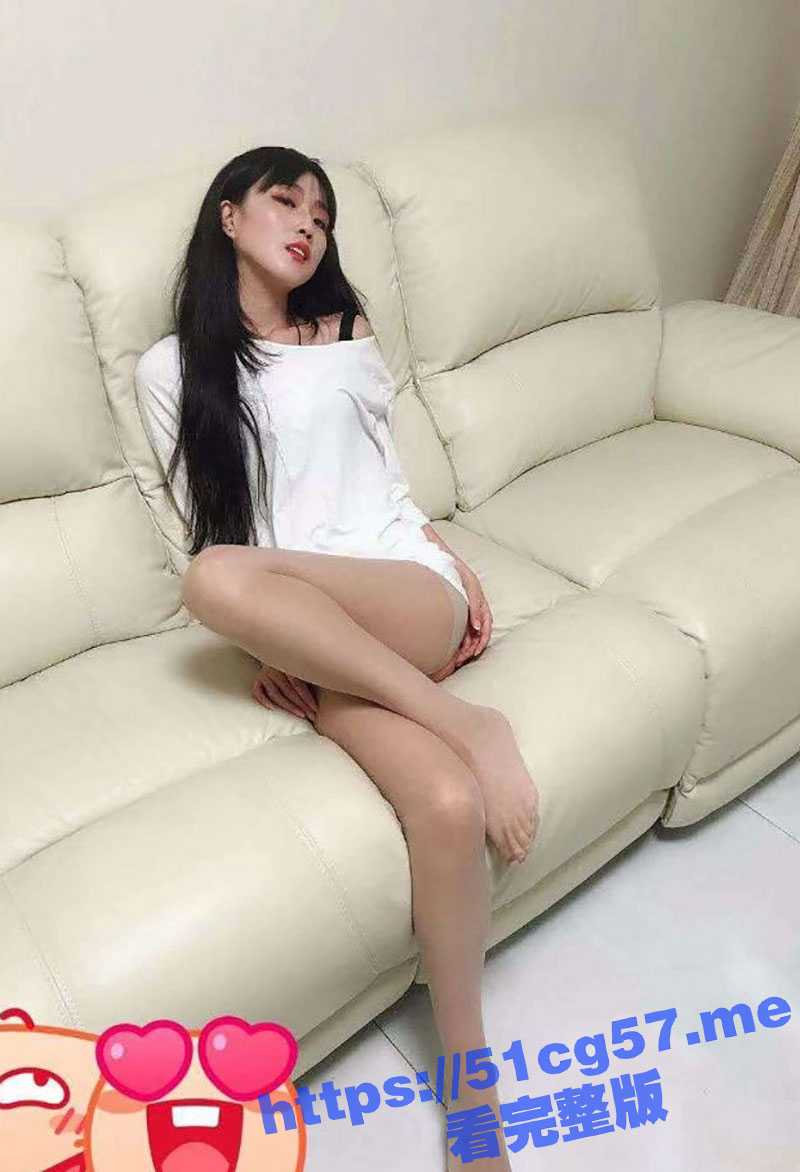 你心中的极品黑丝女神 何闻洁 私下却是别人的母狗！为钱沦为富二代的泄欲玩物给其舔脚！ - 51吃瓜网-51吃瓜网