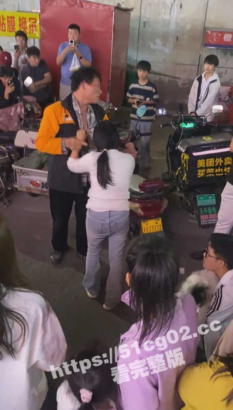 河南许昌  外卖小哥拼死跑单 女友拿着男友的钱去点男模被男模干到怀孕-51吃瓜网