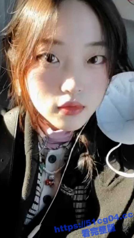 福建医科大护理专业谢芝灵 超喜欢被羞辱的眼镜母狗 宿舍大胆自慰 拍裸照给网友看勾引约炮-51吃瓜网