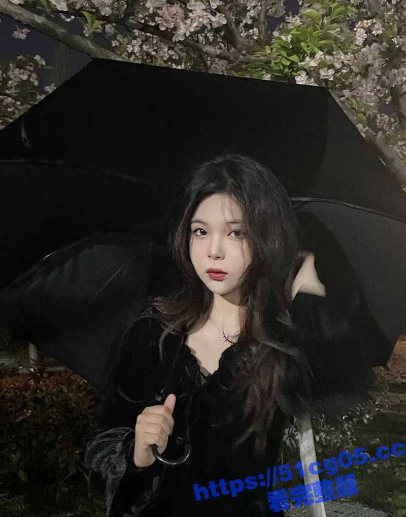 独家曝光湖北商学院杨小倩 高颜值大奶学生妹 和男友分手后被曝光自慰视频 - 51吃瓜网-51吃瓜网