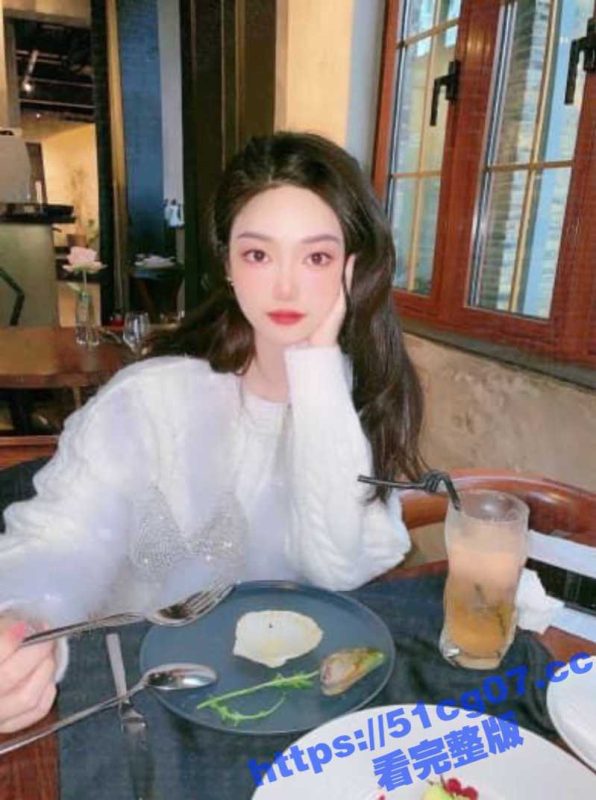 只羡富哥不羡仙 杭州高端外围 全网最粉嫩白虎逼 兼职模特被爆操!-51吃瓜网