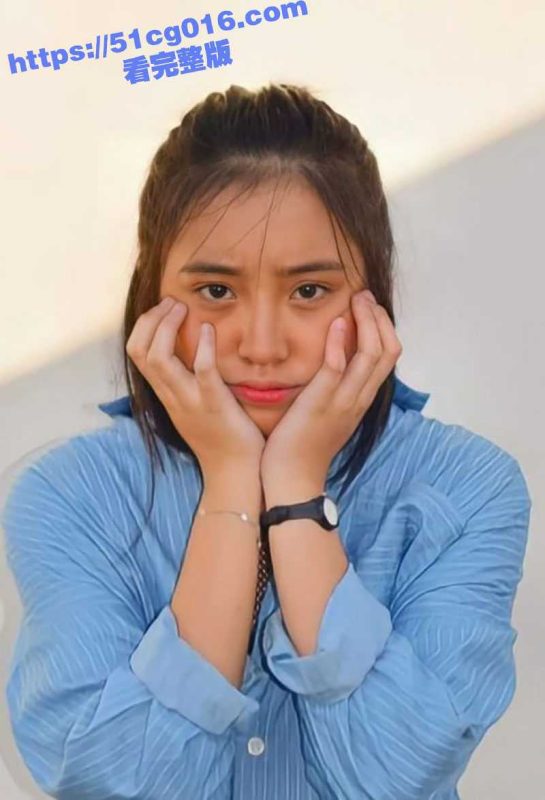 重庆大学高学历反差眼镜娘 刘阳 平日里是高冷学霸 私下在主人面前则是条风骚小母狗！-51吃瓜网