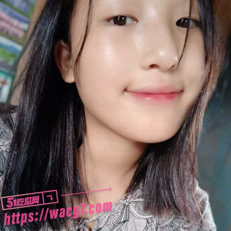 清纯女大学生自拍摸奶 遭室友发现后偷拍外泄 柔软的双峰看得让人心痒难耐!-51吃瓜网