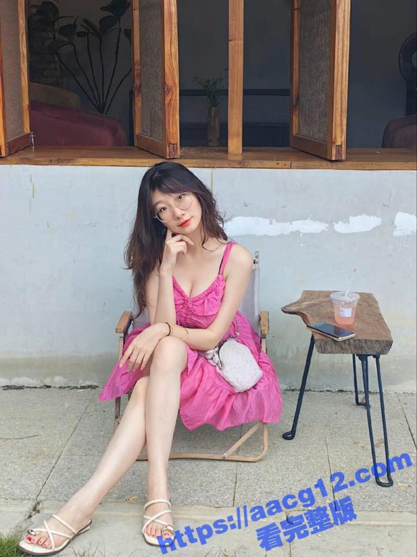 极品身材人妻马老师 性感眼镜少妇 白天是严肃女老师 晚上秒变骚母狗 为人师表私下竟这么淫荡-51吃瓜网