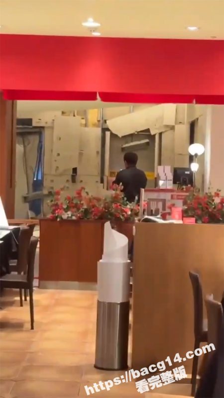 台湾台中市百货商场 发生不明气体爆炸 目前已造成6人死亡 小姐姐吓得都不会说话了-51吃瓜网